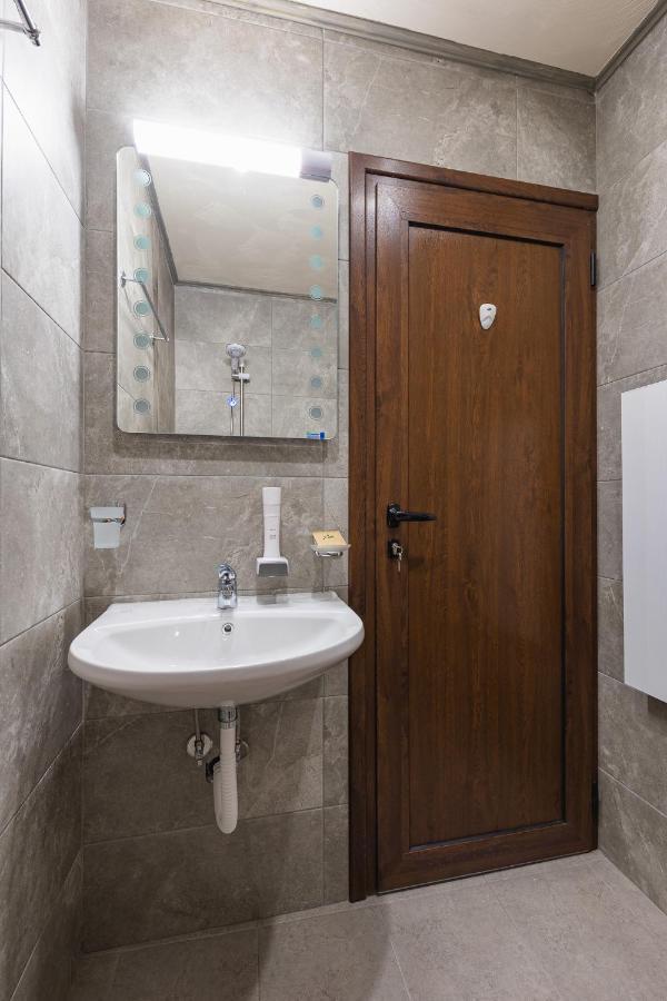 אהלוי Lecardo Hotel מראה חיצוני תמונה