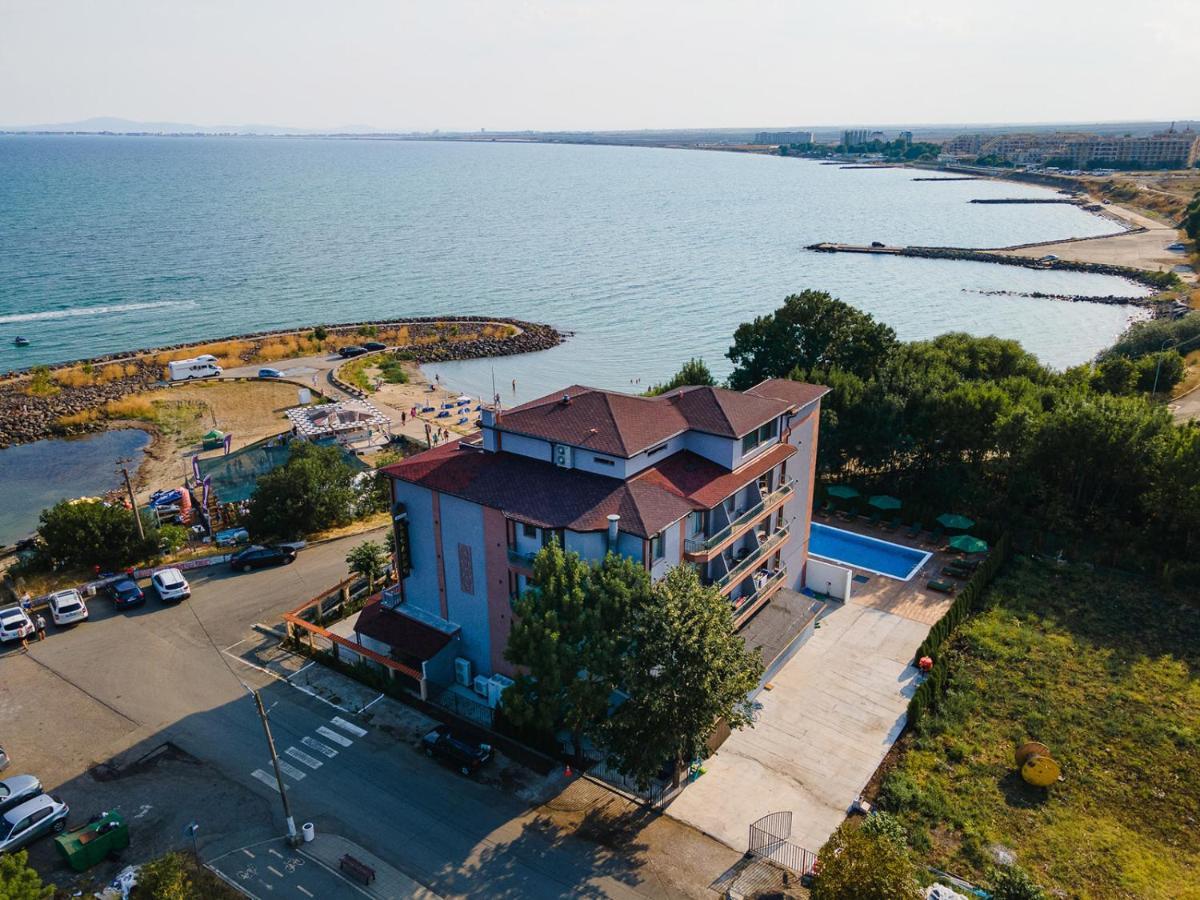 אהלוי Lecardo Hotel מראה חיצוני תמונה